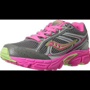 WORN TWICE! SAUCONY COHESION 7!!!